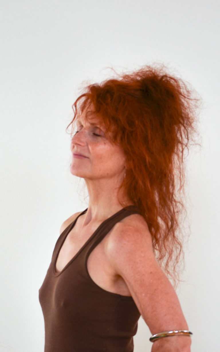 Mylène Roy, professeure de yoga à Zéro Gravité, studio de yoga Montréals, cours de yoga en ligne